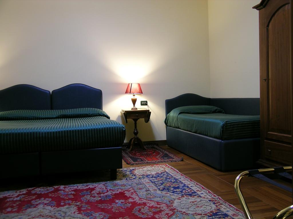 Relax Style House Central Rooms Pescara Værelse billede